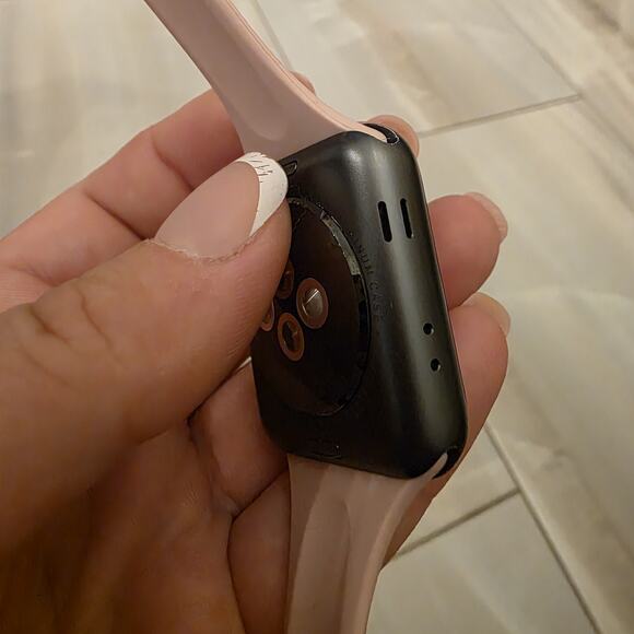 Apple Watch Series 3, 42mm Aluminum Case Ion-X glass Ceramic Back GPS LTE WR-50M - Picture 4 of 16